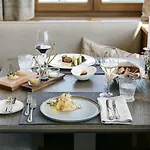 Hotel Tauroa Seehotel Grundlsee