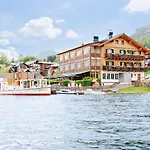 Tauroa Seehotel Hotel Grundlsee