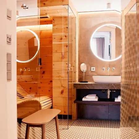 Hotel Tauroa Seehotel Grundlsee