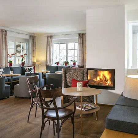 Tauroa Seehotel Grundlsee