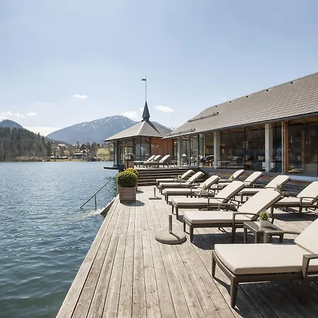 Tauroa Seehotel Grundlsee