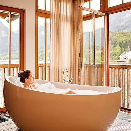 Hotel Tauroa Seehotel Grundlsee