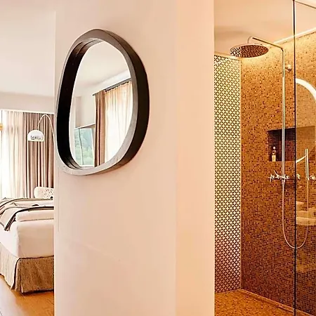 Tauroa Seehotel غروندلسي