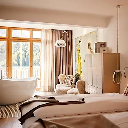 Tauroa Seehotel 4*