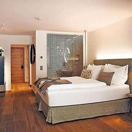 Tauroa Seehotel Hotel Grundlsee