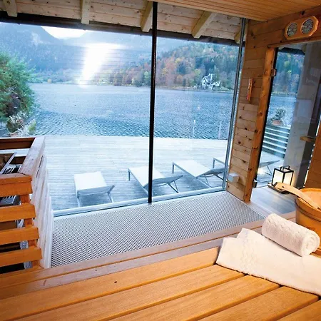 Hotel Tauroa Seehotel Grundlsee