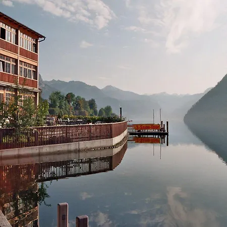 Tauroa Seehotel 4* Grundlsee