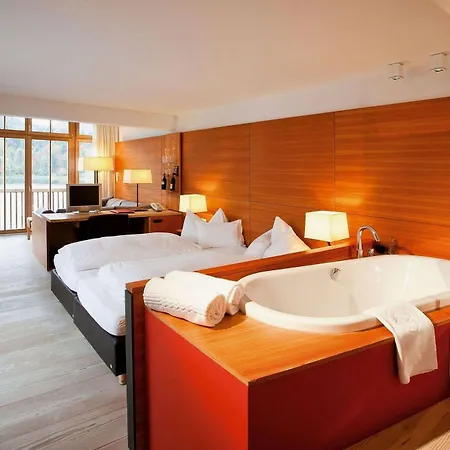 Tauroa Seehotel Grundlsee