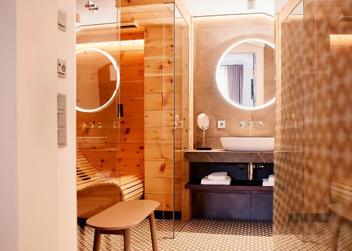 Hotel Tauroa Seehotel Grundlsee