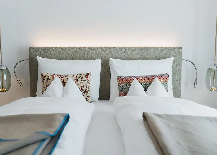 Tauroa Seehotel 4* Grundlsee