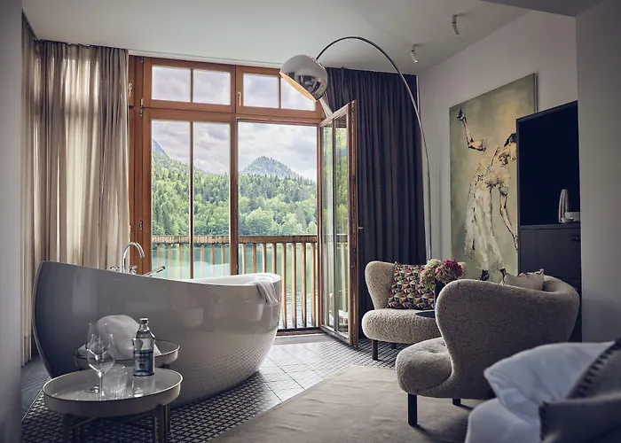 Tauroa Seehotel Grundlsee